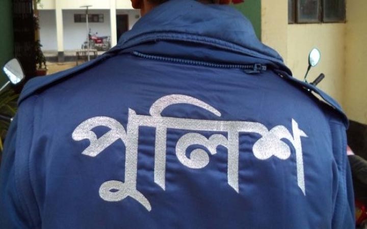 নারীর ওড়না টানার অভিযোগে ২ কনস্টেবল প্রত্যাহার